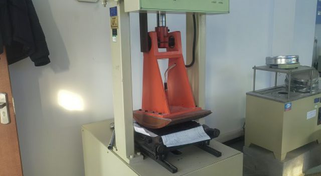 G309青蘭線張店區(qū)東孫村至周村鄒平界段修復(fù)養(yǎng)護(hù)工程總監(jiān)辦加強(qiáng)進(jìn)場(chǎng)材料質(zhì)量管控，確保路面施工質(zhì)量